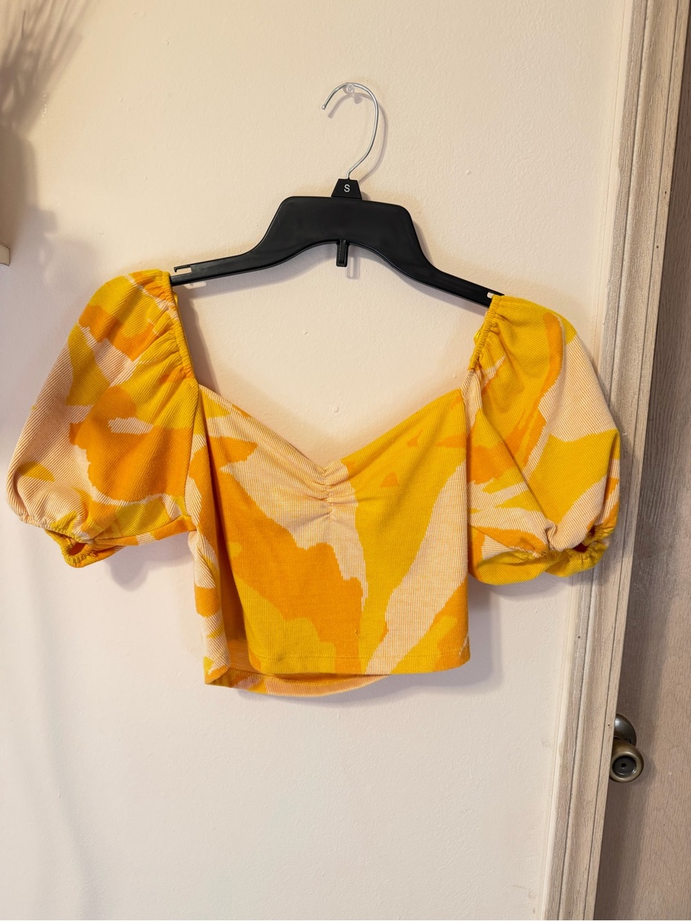 Zara Puff-Sleeve Crop Top
